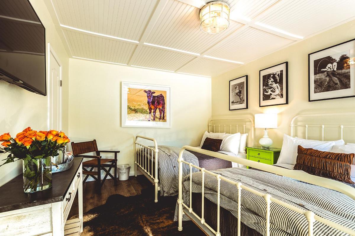 Stables Inn Пасо Роблс Экстерьер фото
