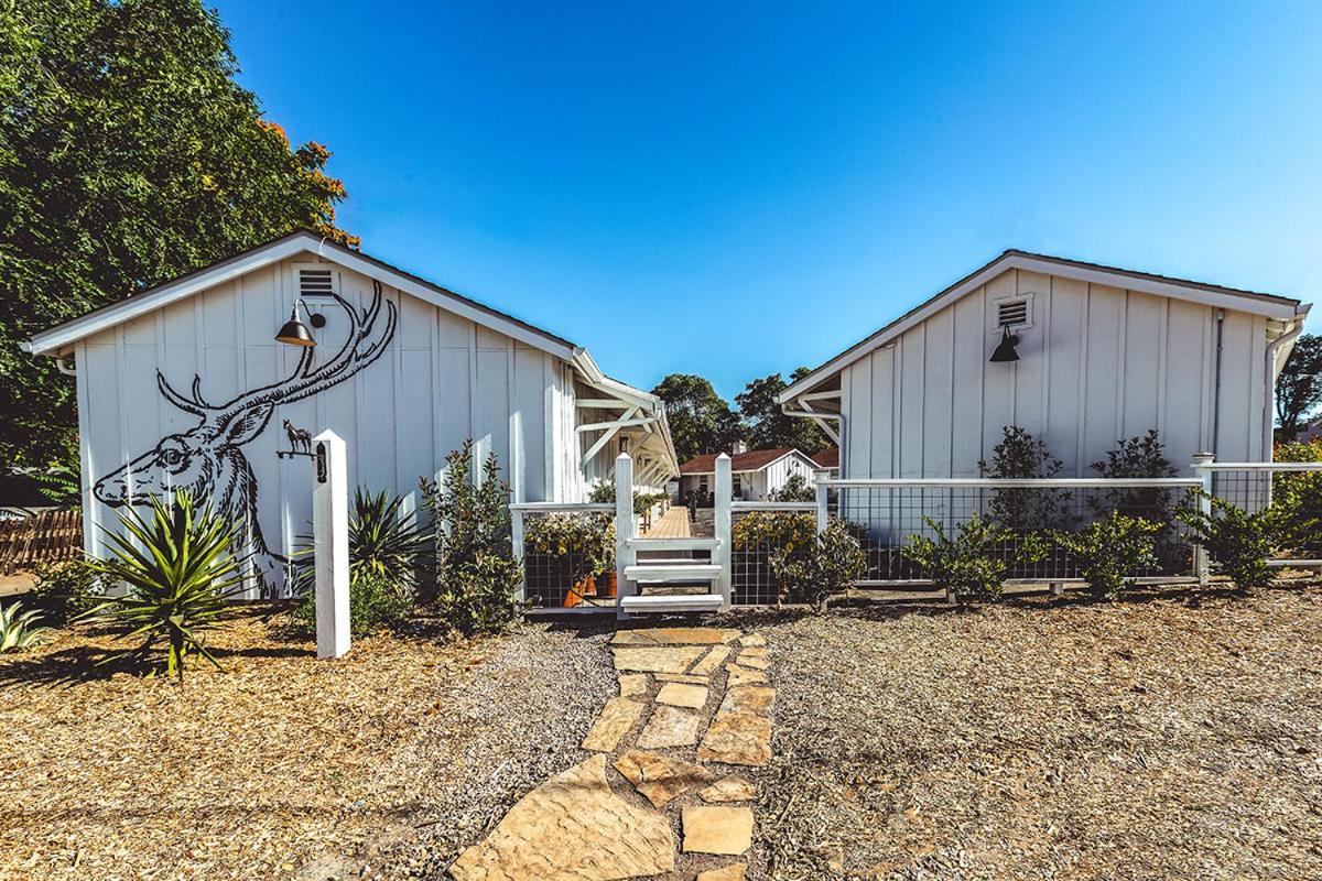 Stables Inn Пасо Роблс Экстерьер фото